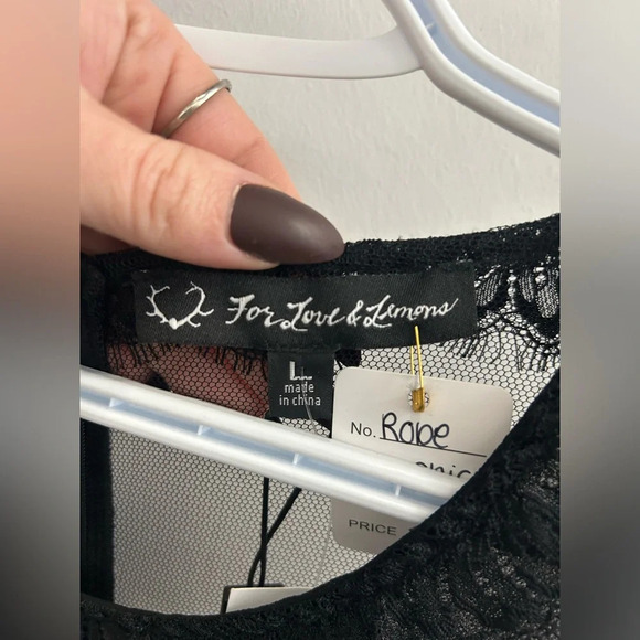 AMAZING delicate long laced dress by FOR LOVE & LEMONS - Picture 8 of 13